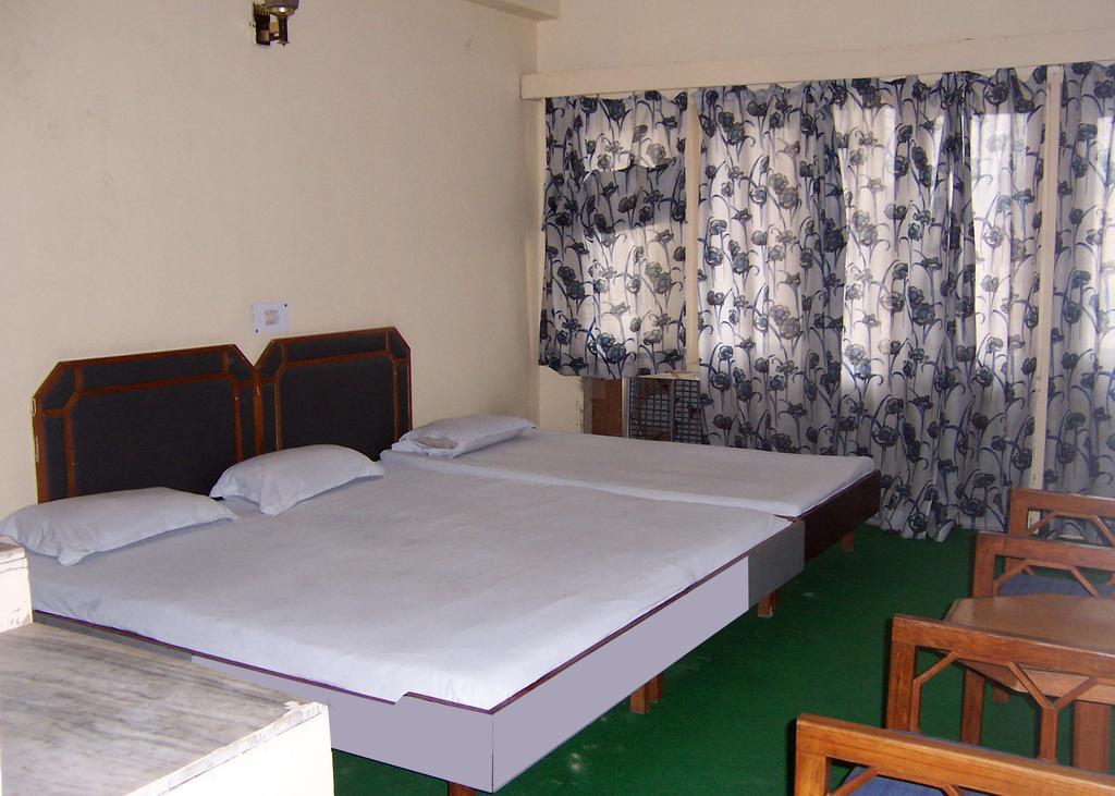 Hotel Mansarover International Haridwar Phòng bức ảnh
