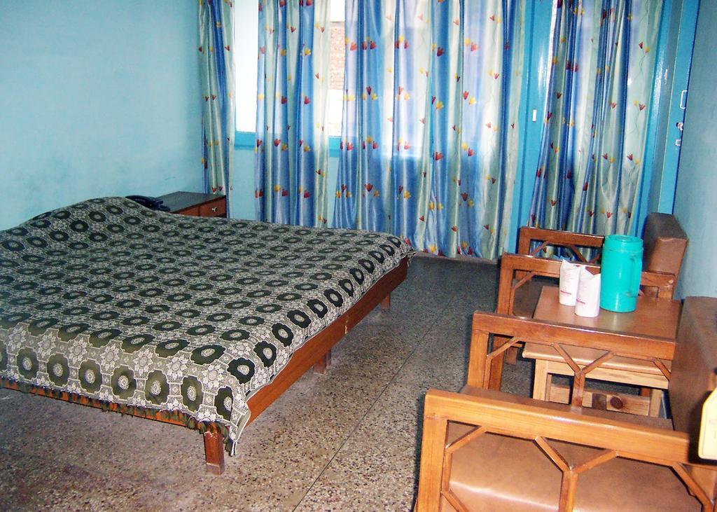 Hotel Mansarover International Haridwar Phòng bức ảnh