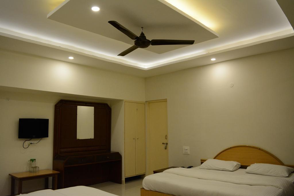 Hotel Mansarover International Haridwar Phòng bức ảnh