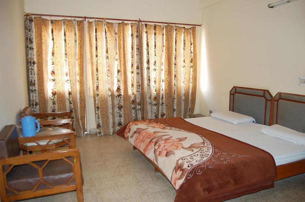 Hotel Mansarover International Haridwar Phòng bức ảnh