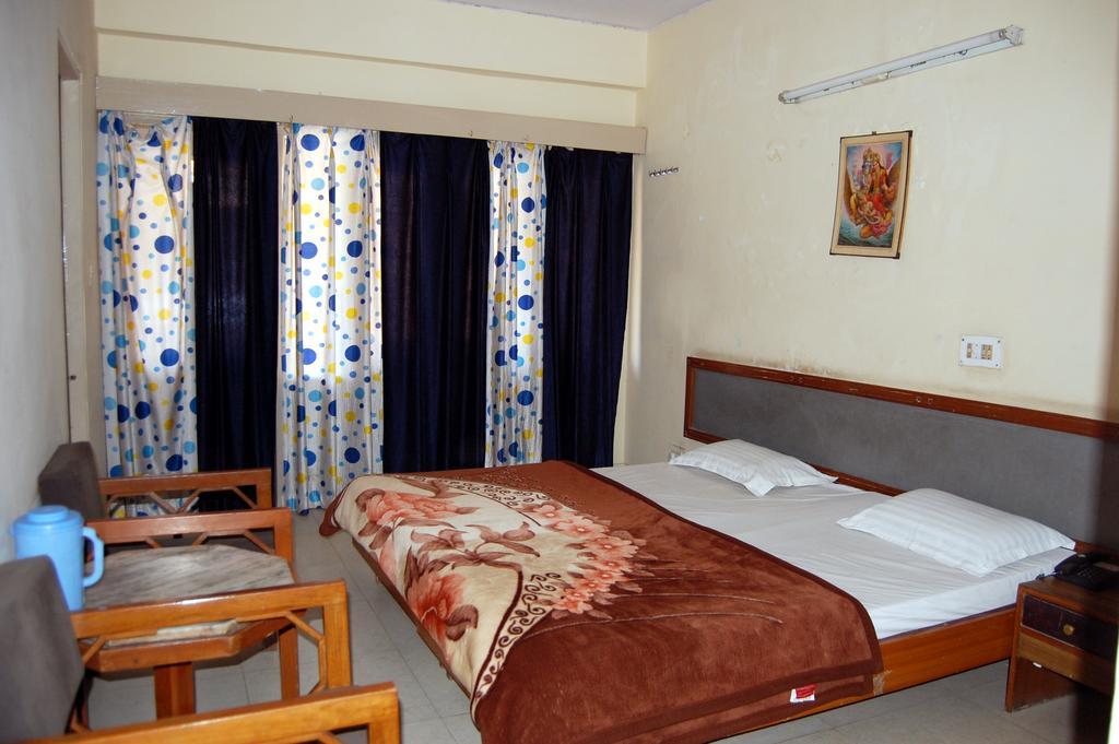 Hotel Mansarover International Haridwar Phòng bức ảnh