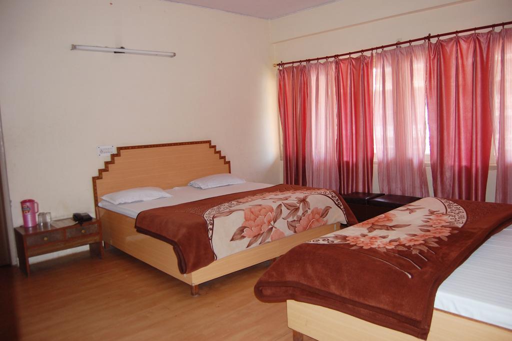Hotel Mansarover International Haridwar Phòng bức ảnh